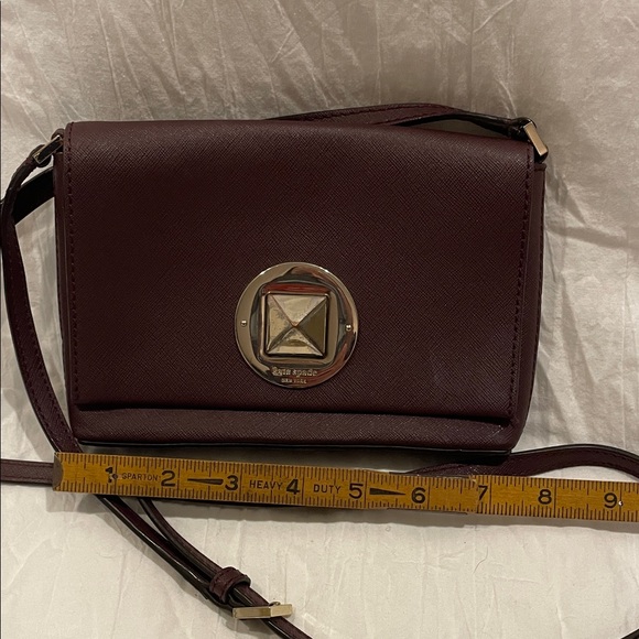 Kate Spade Newbury Lane Sally Crossbody Bag. Saffiano leather. Mulled wine color - Picture 4 of 10
